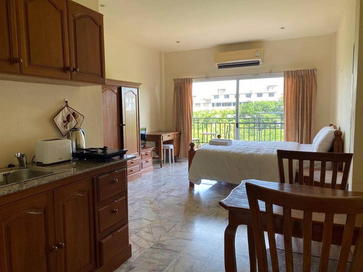 Отель Orange Jomtien Экстерьер фото