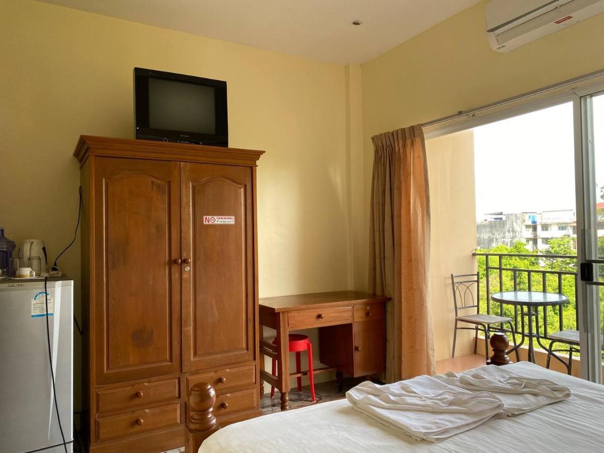 Отель Orange Jomtien Экстерьер фото