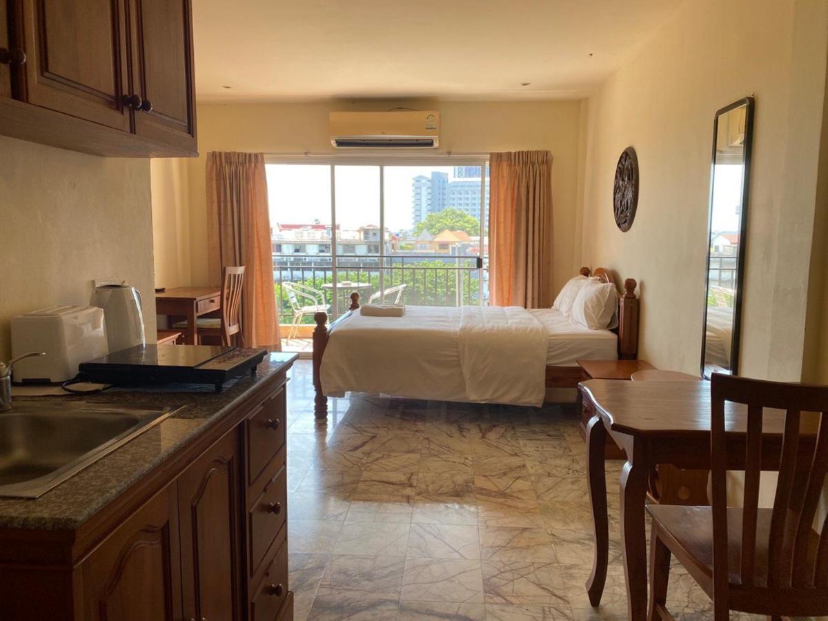 Отель Orange Jomtien Экстерьер фото