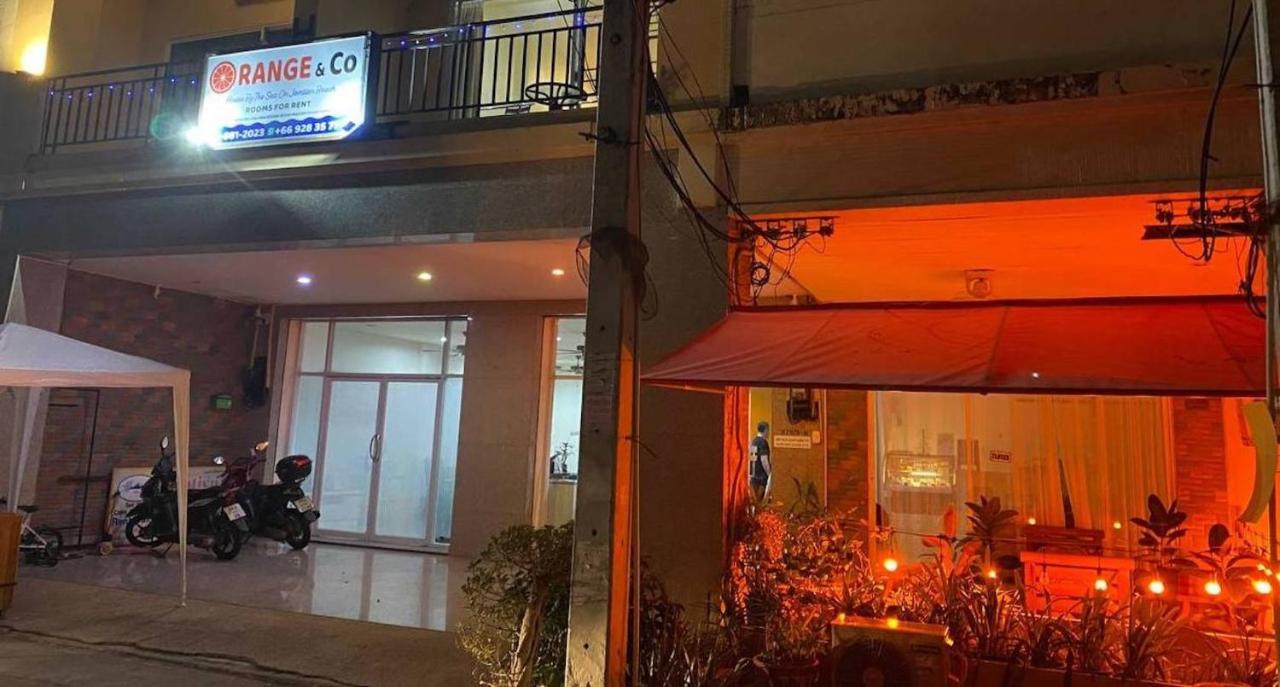 Отель Orange Jomtien Экстерьер фото